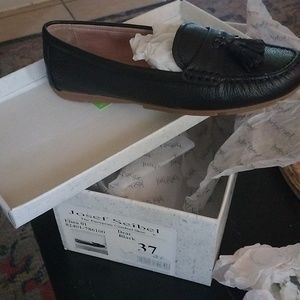 ON SALE!  NWT JOSEF SEIBEL ELINA Leather Loafers